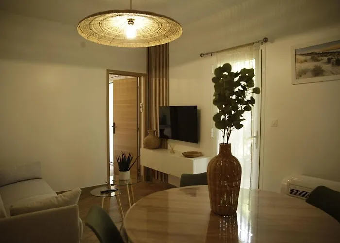 Διαμέρισμα Le Patio D'elio, *